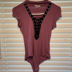 NWOT Iris Lattice Front Choker Collar Bodysuit Size S